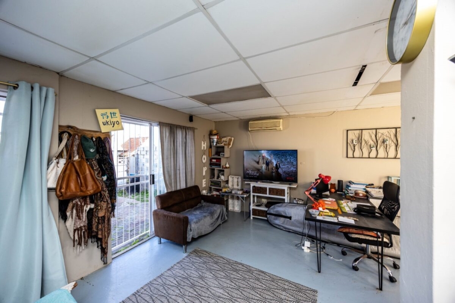 4 Bedroom Property for Sale in Berea Eastern Cape